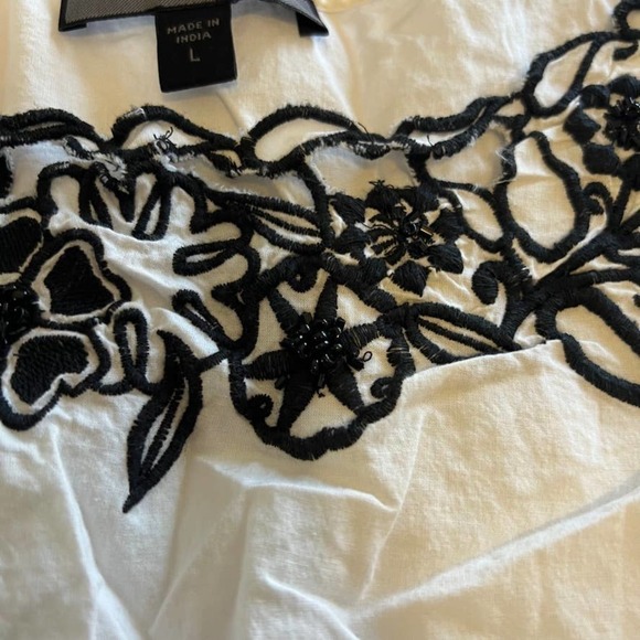 Nine West Jeans White Blouse Black Embroidery top L - Picture 4 of 7